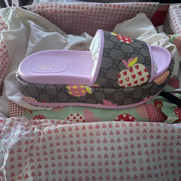 Gucci slides - Picture 3 of 6